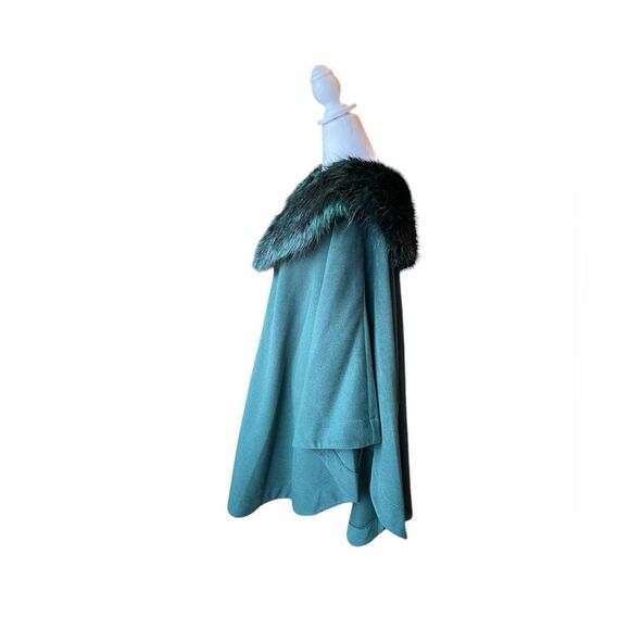 Adrienne Landau Green Cape With Faux Fur Collar Womens Size 1X NWT - Picture 4 of 12